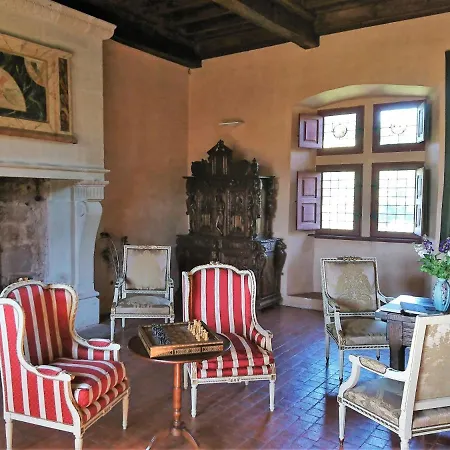Couette-café Chateau La Servayrie - D'hôtes Marcillac-Vallon