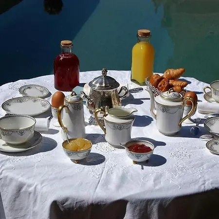 Couette-café Chateau La Servayrie - D'hôtes 4*