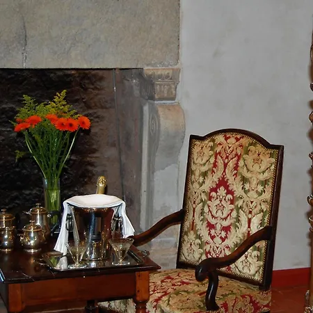 ベッド・アンド・ブレックファスト Chateau La Servayrie - D'hotes Marcillac-Vallon